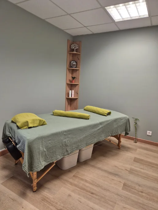 Espace de soin équipé pour les massages bien-être