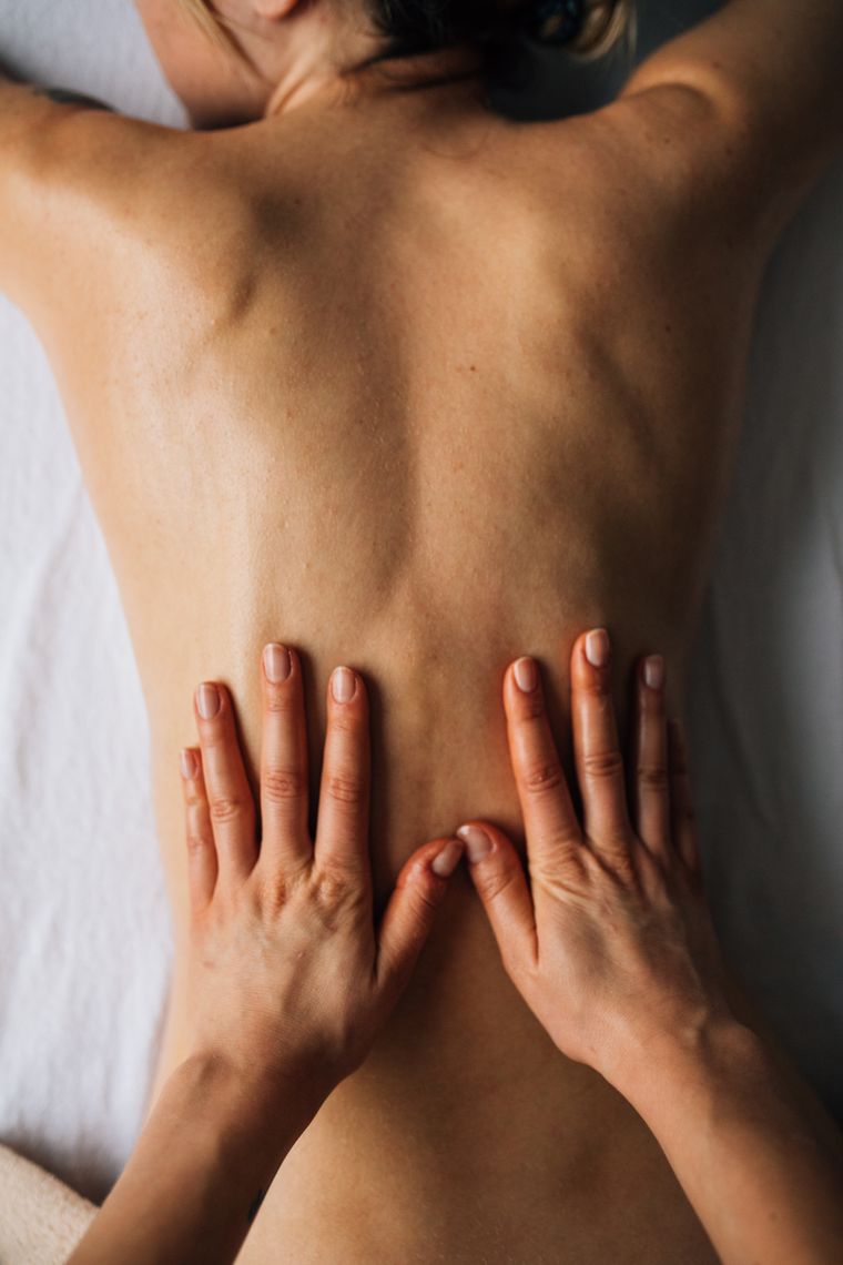 Massage abdominal Chi Nei Tsang